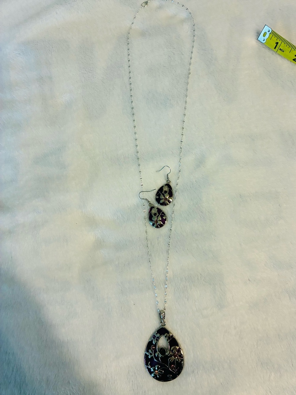Deep Purple W/Silver Flowers Teardrop Pendant Necklace and Earrings Set